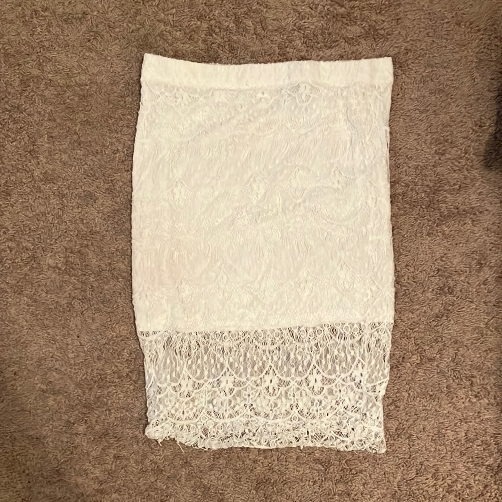 Rue 21 lace white skirt